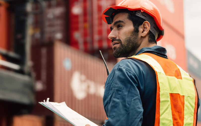 Desvende a importância da documentação aduaneira no comércio exterior